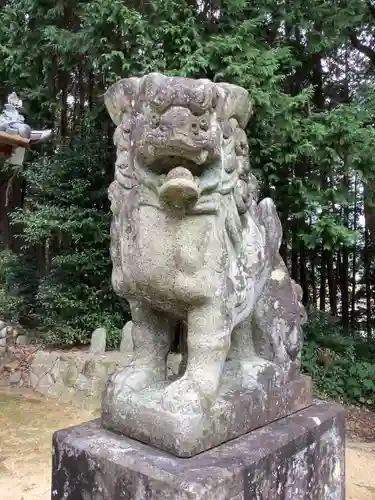 神明神社（野口）の狛犬