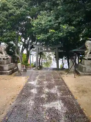 三島神社の{uncategorized: "未分類", other: "その他", undefined: "問題あり", building: "その他建物", grave: "お墓", sacred_gate: "鳥居", guardian: "狛犬", statue: "像", buddha: "仏像", history: "歴史", nature: "自然", garden: "庭園", animal: "動物", pagoda: "塔", temizu: "手水舎", mountain_gate: "山門・神門", sanctuary: "本殿・本堂", subordinate: "末社・摂社", art: "芸術", scenery: "景色", jizo: "地蔵", ema: "絵馬", goshuin: "御朱印", omikuji: "おみくじ", items: "授与品その他", amulet: "お守り", goshuincho: "御朱印帳", eats: "食事", festival: "お祭り", votive_dance: "神楽", shichigosan: "七五三参", wedding: "結婚式", experience: "体験その他", initially: "初詣", around: "周辺", anti_infection: "感染症対策"}