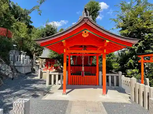 義照稲荷神社・稲荷命婦元宮（建勲神社末社）(京都府)