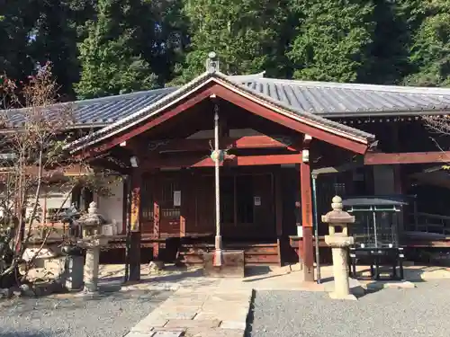 安岡寺の本殿