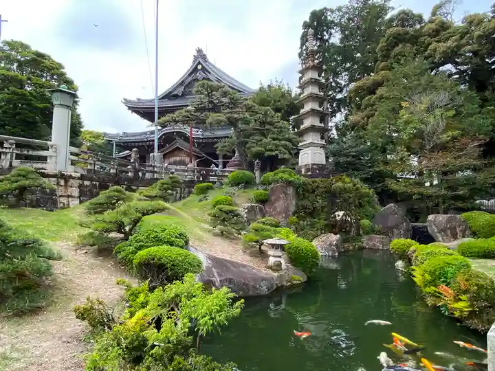 豊川閣 妙厳寺の庭園