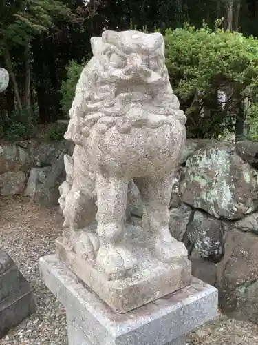 八幡社の狛犬