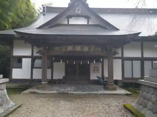 八王寺の本殿