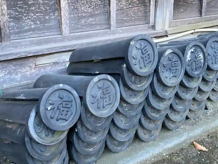 弘福寺の{uncategorized: "未分類", other: "その他", undefined: "問題あり", building: "その他建物", grave: "お墓", sacred_gate: "鳥居", guardian: "狛犬", statue: "像", buddha: "仏像", history: "歴史", nature: "自然", garden: "庭園", animal: "動物", pagoda: "塔", temizu: "手水舎", mountain_gate: "山門・神門", sanctuary: "本殿・本堂", subordinate: "末社・摂社", art: "芸術", scenery: "景色", jizo: "地蔵", ema: "絵馬", goshuin: "御朱印", omikuji: "おみくじ", items: "授与品その他", amulet: "お守り", goshuincho: "御朱印帳", eats: "食事", festival: "お祭り", votive_dance: "神楽", shichigosan: "七五三参", wedding: "結婚式", experience: "体験その他", initially: "初詣", around: "周辺", anti_infection: "感染症対策"}