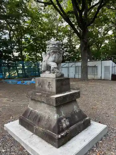 愛國神社の狛犬