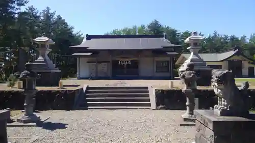大潟神社の本殿・本堂