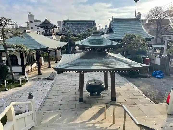 萬満寺の{uncategorized: "未分類", other: "その他", undefined: "問題あり", building: "その他建物", grave: "お墓", sacred_gate: "鳥居", guardian: "狛犬", statue: "像", buddha: "仏像", history: "歴史", nature: "自然", garden: "庭園", animal: "動物", pagoda: "塔", temizu: "手水舎", mountain_gate: "山門・神門", sanctuary: "本殿・本堂", subordinate: "末社・摂社", art: "芸術", scenery: "景色", jizo: "地蔵", ema: "絵馬", goshuin: "御朱印", omikuji: "おみくじ", items: "授与品その他", amulet: "お守り", goshuincho: "御朱印帳", eats: "食事", festival: "お祭り", votive_dance: "神楽", shichigosan: "七五三参", wedding: "結婚式", experience: "体験その他", initially: "初詣", around: "周辺", anti_infection: "感染症対策"}