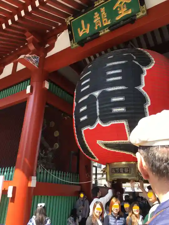 浅草寺の山門・神門
