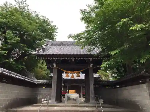 日吉浅間神社の山門・神門