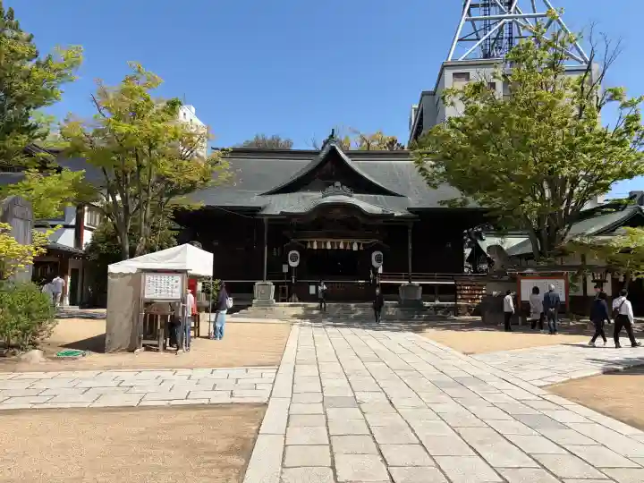 四柱神社の{uncategorized: "未分類", other: "その他", undefined: "問題あり", building: "その他建物", grave: "お墓", sacred_gate: "鳥居", guardian: "狛犬", statue: "像", buddha: "仏像", history: "歴史", nature: "自然", garden: "庭園", animal: "動物", pagoda: "塔", temizu: "手水舎", mountain_gate: "山門・神門", sanctuary: "本殿・本堂", subordinate: "末社・摂社", art: "芸術", scenery: "景色", jizo: "地蔵", ema: "絵馬", goshuin: "御朱印", omikuji: "おみくじ", items: "授与品その他", amulet: "お守り", goshuincho: "御朱印帳", eats: "食事", festival: "お祭り", votive_dance: "神楽", shichigosan: "七五三参", wedding: "結婚式", experience: "体験その他", initially: "初詣", around: "周辺", anti_infection: "感染症対策"}