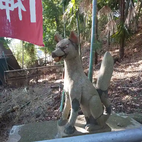 大稲荷神社の狛犬