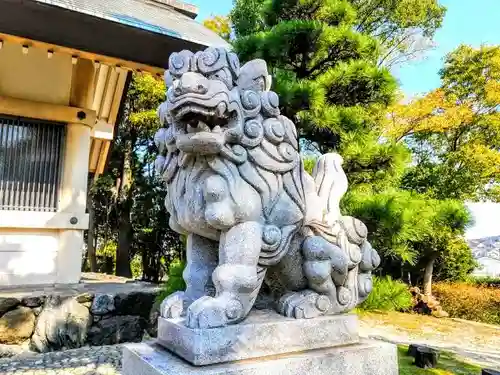 神明社（亥新田神明社）の狛犬