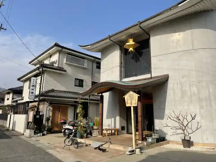 西林寺の本殿・本堂