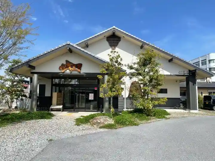 長純寺の{uncategorized: "未分類", other: "その他", undefined: "問題あり", building: "その他建物", grave: "お墓", sacred_gate: "鳥居", guardian: "狛犬", statue: "像", buddha: "仏像", history: "歴史", nature: "自然", garden: "庭園", animal: "動物", pagoda: "塔", temizu: "手水舎", mountain_gate: "山門・神門", sanctuary: "本殿・本堂", subordinate: "末社・摂社", art: "芸術", scenery: "景色", jizo: "地蔵", ema: "絵馬", goshuin: "御朱印", omikuji: "おみくじ", items: "授与品その他", amulet: "お守り", goshuincho: "御朱印帳", eats: "食事", festival: "お祭り", votive_dance: "神楽", shichigosan: "七五三参", wedding: "結婚式", experience: "体験その他", initially: "初詣", around: "周辺", anti_infection: "感染症対策"}