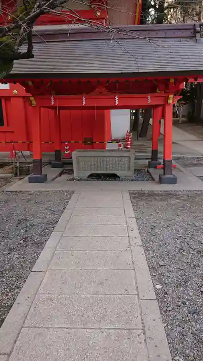 花園神社の手水舎