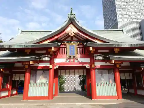 日枝神社の山門