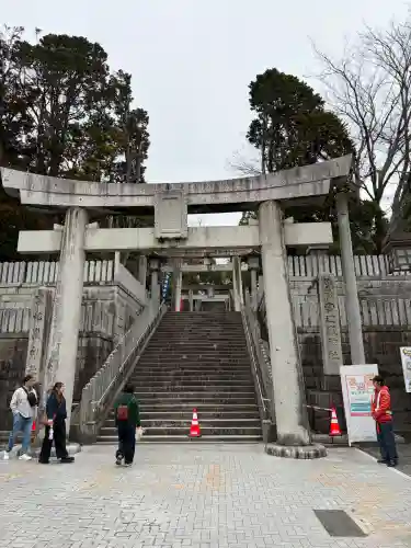 宮地嶽神社の{uncategorized: "未分類", other: "その他", undefined: "問題あり", building: "その他建物", grave: "お墓", sacred_gate: "鳥居", guardian: "狛犬", statue: "像", buddha: "仏像", history: "歴史", nature: "自然", garden: "庭園", animal: "動物", pagoda: "塔", temizu: "手水舎", mountain_gate: "山門・神門", sanctuary: "本殿・本堂", subordinate: "末社・摂社", art: "芸術", scenery: "景色", jizo: "地蔵", ema: "絵馬", goshuin: "御朱印", omikuji: "おみくじ", items: "授与品その他", amulet: "お守り", goshuincho: "御朱印帳", eats: "食事", festival: "お祭り", votive_dance: "神楽", shichigosan: "七五三参", wedding: "結婚式", experience: "体験その他", initially: "初詣", around: "周辺", anti_infection: "感染症対策"}