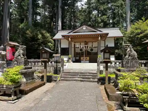 岩戸別神社の{uncategorized: "未分類", other: "その他", undefined: "問題あり", building: "その他建物", grave: "お墓", sacred_gate: "鳥居", guardian: "狛犬", statue: "像", buddha: "仏像", history: "歴史", nature: "自然", garden: "庭園", animal: "動物", pagoda: "塔", temizu: "手水舎", mountain_gate: "山門・神門", sanctuary: "本殿・本堂", subordinate: "末社・摂社", art: "芸術", scenery: "景色", jizo: "地蔵", ema: "絵馬", goshuin: "御朱印", omikuji: "おみくじ", items: "授与品その他", amulet: "お守り", goshuincho: "御朱印帳", eats: "食事", festival: "お祭り", votive_dance: "神楽", shichigosan: "七五三参", wedding: "結婚式", experience: "体験その他", initially: "初詣", around: "周辺", anti_infection: "感染症対策"}