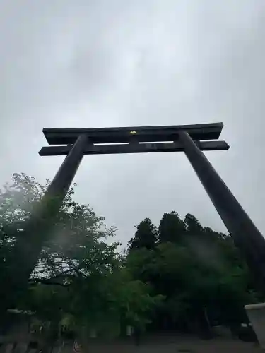 熊野本宮大社の{uncategorized: "未分類", other: "その他", undefined: "問題あり", building: "その他建物", grave: "お墓", sacred_gate: "鳥居", guardian: "狛犬", statue: "像", buddha: "仏像", history: "歴史", nature: "自然", garden: "庭園", animal: "動物", pagoda: "塔", temizu: "手水舎", mountain_gate: "山門・神門", sanctuary: "本殿・本堂", subordinate: "末社・摂社", art: "芸術", scenery: "景色", jizo: "地蔵", ema: "絵馬", goshuin: "御朱印", omikuji: "おみくじ", items: "授与品その他", amulet: "お守り", goshuincho: "御朱印帳", eats: "食事", festival: "お祭り", votive_dance: "神楽", shichigosan: "七五三参", wedding: "結婚式", experience: "体験その他", initially: "初詣", around: "周辺", anti_infection: "感染症対策"}