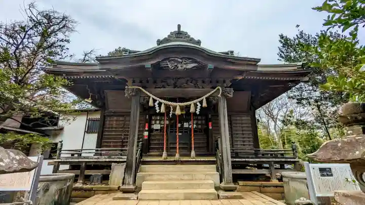 飯綱神社の本殿・本堂