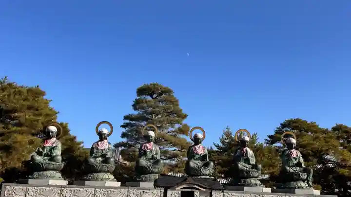 善光寺の{uncategorized: "未分類", other: "その他", undefined: "問題あり", building: "その他建物", grave: "お墓", sacred_gate: "鳥居", guardian: "狛犬", statue: "像", buddha: "仏像", history: "歴史", nature: "自然", garden: "庭園", animal: "動物", pagoda: "塔", temizu: "手水舎", mountain_gate: "山門・神門", sanctuary: "本殿・本堂", subordinate: "末社・摂社", art: "芸術", scenery: "景色", jizo: "地蔵", ema: "絵馬", goshuin: "御朱印", omikuji: "おみくじ", items: "授与品その他", amulet: "お守り", goshuincho: "御朱印帳", eats: "食事", festival: "お祭り", votive_dance: "神楽", shichigosan: "七五三参", wedding: "結婚式", experience: "体験その他", initially: "初詣", around: "周辺", anti_infection: "感染症対策"}