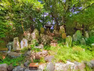 八幡神社（吉根南）の末社・摂社