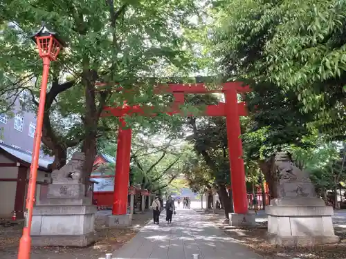 花園神社の鳥居