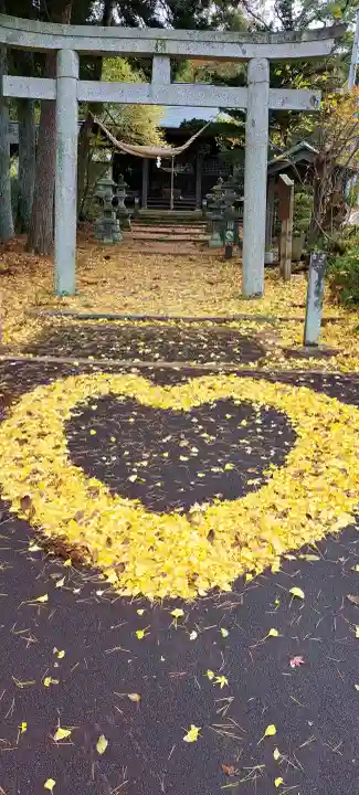 岳温泉神社 の{uncategorized: "未分類", other: "その他", undefined: "問題あり", building: "その他建物", grave: "お墓", sacred_gate: "鳥居", guardian: "狛犬", statue: "像", buddha: "仏像", history: "歴史", nature: "自然", garden: "庭園", animal: "動物", pagoda: "塔", temizu: "手水舎", mountain_gate: "山門・神門", sanctuary: "本殿・本堂", subordinate: "末社・摂社", art: "芸術", scenery: "景色", jizo: "地蔵", ema: "絵馬", goshuin: "御朱印", omikuji: "おみくじ", items: "授与品その他", amulet: "お守り", goshuincho: "御朱印帳", eats: "食事", festival: "お祭り", votive_dance: "神楽", shichigosan: "七五三参", wedding: "結婚式", experience: "体験その他", initially: "初詣", around: "周辺", anti_infection: "感染症対策"}