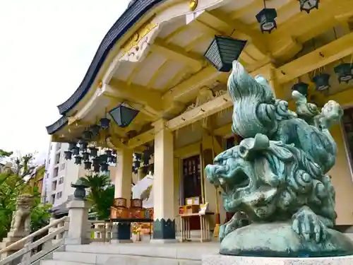 難波八阪神社の本殿