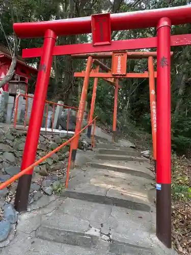 荒浪大神・菊丸大神・日の丸大神の鳥居