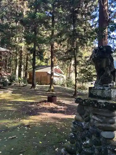 健武山神社の狛犬