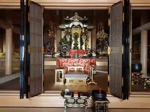 西生寺の本殿・本堂