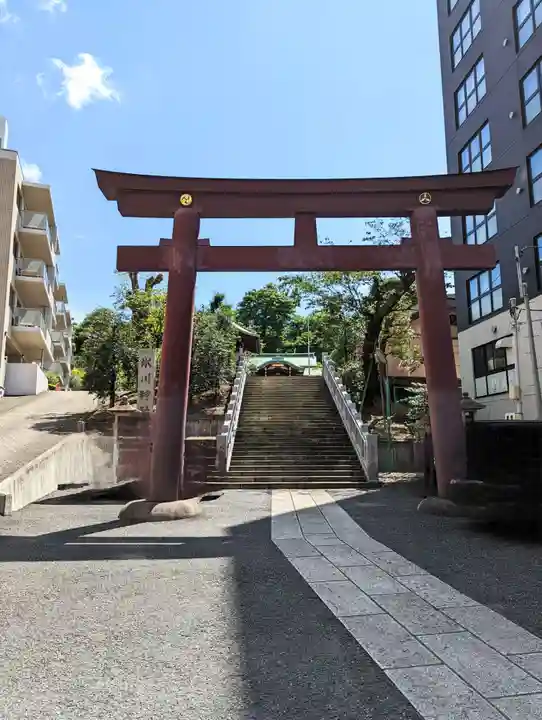 白金氷川神社の鳥居