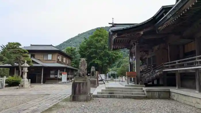 函館八幡宮の本殿