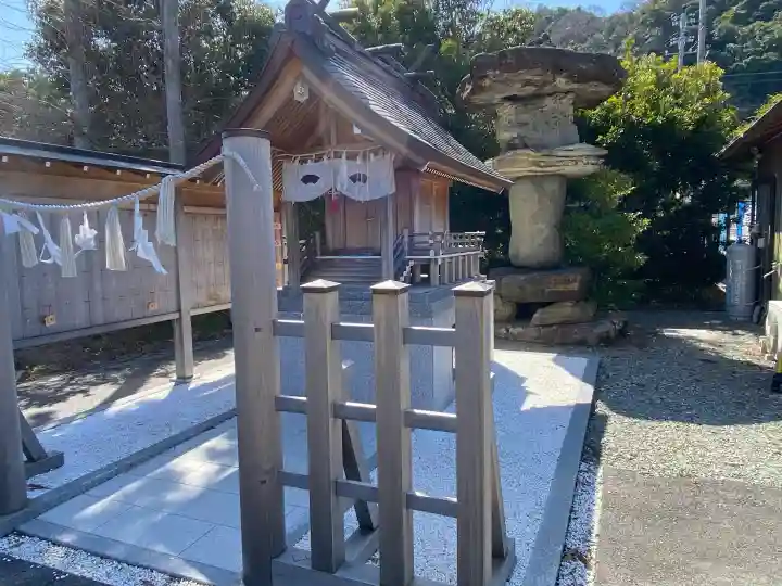 佐太神社の{uncategorized: "未分類", other: "その他", undefined: "問題あり", building: "その他建物", grave: "お墓", sacred_gate: "鳥居", guardian: "狛犬", statue: "像", buddha: "仏像", history: "歴史", nature: "自然", garden: "庭園", animal: "動物", pagoda: "塔", temizu: "手水舎", mountain_gate: "山門・神門", sanctuary: "本殿・本堂", subordinate: "末社・摂社", art: "芸術", scenery: "景色", jizo: "地蔵", ema: "絵馬", goshuin: "御朱印", omikuji: "おみくじ", items: "授与品その他", amulet: "お守り", goshuincho: "御朱印帳", eats: "食事", festival: "お祭り", votive_dance: "神楽", shichigosan: "七五三参", wedding: "結婚式", experience: "体験その他", initially: "初詣", around: "周辺", anti_infection: "感染症対策"}