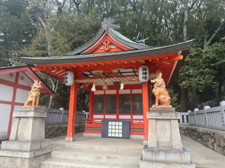 生田神社の{uncategorized: "未分類", other: "その他", undefined: "問題あり", building: "その他建物", grave: "お墓", sacred_gate: "鳥居", guardian: "狛犬", statue: "像", buddha: "仏像", history: "歴史", nature: "自然", garden: "庭園", animal: "動物", pagoda: "塔", temizu: "手水舎", mountain_gate: "山門・神門", sanctuary: "本殿・本堂", subordinate: "末社・摂社", art: "芸術", scenery: "景色", jizo: "地蔵", ema: "絵馬", goshuin: "御朱印", omikuji: "おみくじ", items: "授与品その他", amulet: "お守り", goshuincho: "御朱印帳", eats: "食事", festival: "お祭り", votive_dance: "神楽", shichigosan: "七五三参", wedding: "結婚式", experience: "体験その他", initially: "初詣", around: "周辺", anti_infection: "感染症対策"}