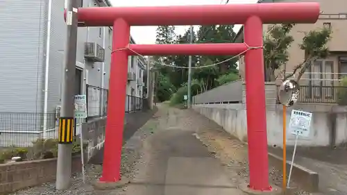 八塚稲荷神社の鳥居