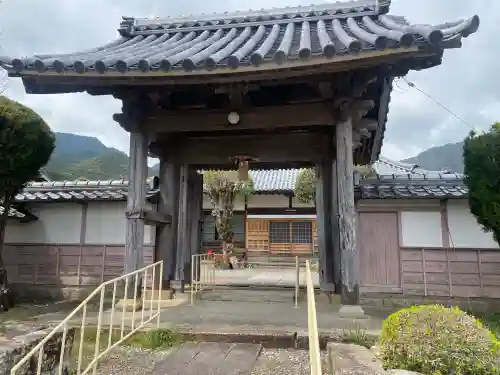 大仙寺の{uncategorized: "未分類", other: "その他", undefined: "問題あり", building: "その他建物", grave: "お墓", sacred_gate: "鳥居", guardian: "狛犬", statue: "像", buddha: "仏像", history: "歴史", nature: "自然", garden: "庭園", animal: "動物", pagoda: "塔", temizu: "手水舎", mountain_gate: "山門・神門", sanctuary: "本殿・本堂", subordinate: "末社・摂社", art: "芸術", scenery: "景色", jizo: "地蔵", ema: "絵馬", goshuin: "御朱印", omikuji: "おみくじ", items: "授与品その他", amulet: "お守り", goshuincho: "御朱印帳", eats: "食事", festival: "お祭り", votive_dance: "神楽", shichigosan: "七五三参", wedding: "結婚式", experience: "体験その他", initially: "初詣", around: "周辺", anti_infection: "感染症対策"}