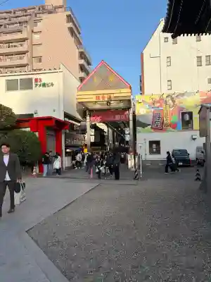 大須観音 （北野山真福寺宝生院）の{uncategorized: "未分類", other: "その他", undefined: "問題あり", building: "その他建物", grave: "お墓", sacred_gate: "鳥居", guardian: "狛犬", statue: "像", buddha: "仏像", history: "歴史", nature: "自然", garden: "庭園", animal: "動物", pagoda: "塔", temizu: "手水舎", mountain_gate: "山門・神門", sanctuary: "本殿・本堂", subordinate: "末社・摂社", art: "芸術", scenery: "景色", jizo: "地蔵", ema: "絵馬", goshuin: "御朱印", omikuji: "おみくじ", items: "授与品その他", amulet: "お守り", goshuincho: "御朱印帳", eats: "食事", festival: "お祭り", votive_dance: "神楽", shichigosan: "七五三参", wedding: "結婚式", experience: "体験その他", initially: "初詣", around: "周辺", anti_infection: "感染症対策"}