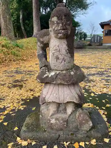 熊野神社の像