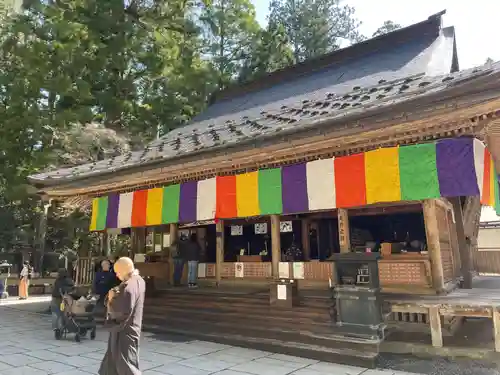 高野山金剛峯寺奥の院(和歌山県)