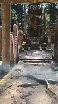 高野山金剛峯寺奥の院(和歌山県)