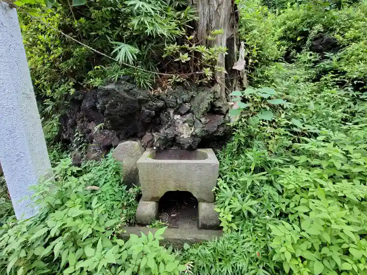 東山稲荷神社の手水舎