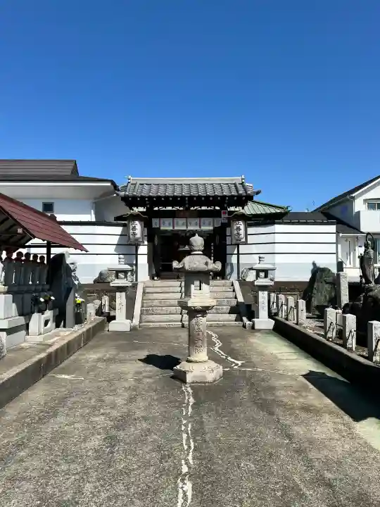 正善寺の{uncategorized: "未分類", other: "その他", undefined: "問題あり", building: "その他建物", grave: "お墓", sacred_gate: "鳥居", guardian: "狛犬", statue: "像", buddha: "仏像", history: "歴史", nature: "自然", garden: "庭園", animal: "動物", pagoda: "塔", temizu: "手水舎", mountain_gate: "山門・神門", sanctuary: "本殿・本堂", subordinate: "末社・摂社", art: "芸術", scenery: "景色", jizo: "地蔵", ema: "絵馬", goshuin: "御朱印", omikuji: "おみくじ", items: "授与品その他", amulet: "お守り", goshuincho: "御朱印帳", eats: "食事", festival: "お祭り", votive_dance: "神楽", shichigosan: "七五三参", wedding: "結婚式", experience: "体験その他", initially: "初詣", around: "周辺", anti_infection: "感染症対策"}