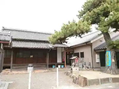 輪光寺の本殿・本堂