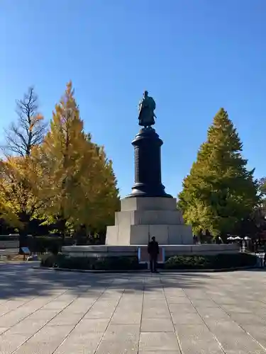 靖國神社の像