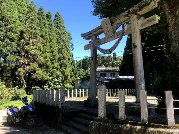 矢津田御霊神社の鳥居
