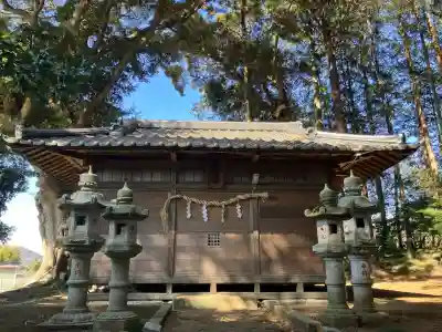 飯渕香取神社の{uncategorized: "未分類", other: "その他", undefined: "問題あり", building: "その他建物", grave: "お墓", sacred_gate: "鳥居", guardian: "狛犬", statue: "像", buddha: "仏像", history: "歴史", nature: "自然", garden: "庭園", animal: "動物", pagoda: "塔", temizu: "手水舎", mountain_gate: "山門・神門", sanctuary: "本殿・本堂", subordinate: "末社・摂社", art: "芸術", scenery: "景色", jizo: "地蔵", ema: "絵馬", goshuin: "御朱印", omikuji: "おみくじ", items: "授与品その他", amulet: "お守り", goshuincho: "御朱印帳", eats: "食事", festival: "お祭り", votive_dance: "神楽", shichigosan: "七五三参", wedding: "結婚式", experience: "体験その他", initially: "初詣", around: "周辺", anti_infection: "感染症対策"}