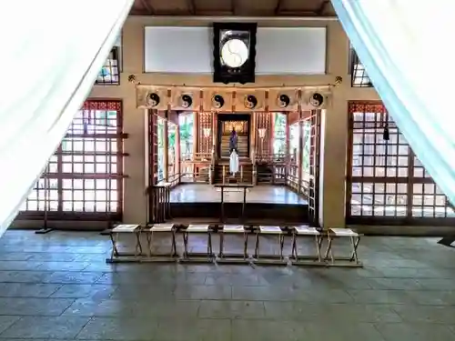 漆部神社の本殿