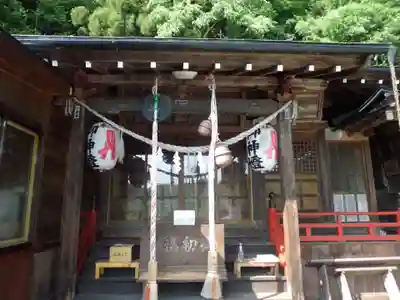 浅岸薬師神社の本殿・本堂